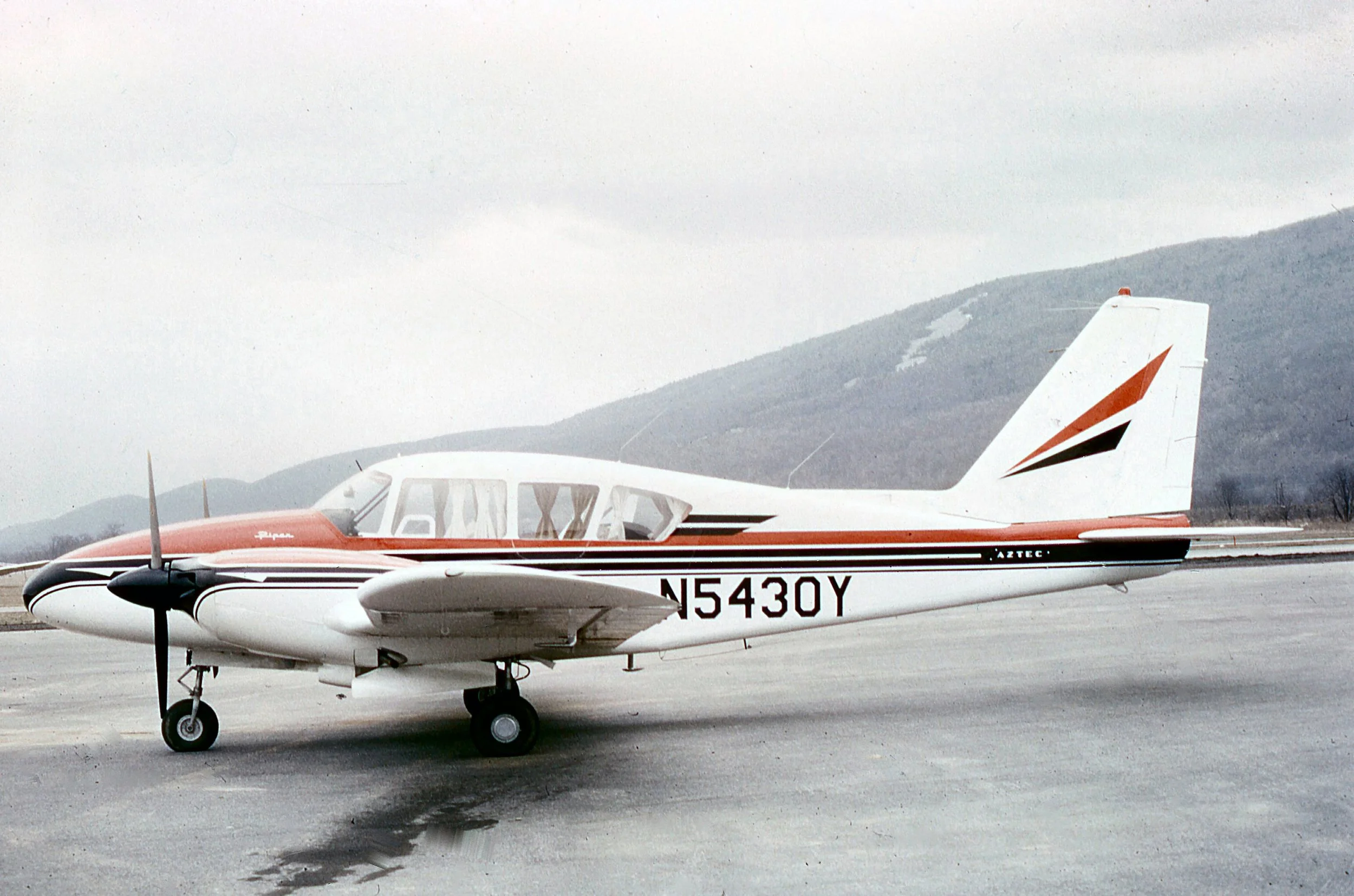 Aztec Family — Piper Aviation Museum